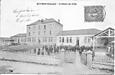 D - Hôtel de ville et les écoles en 1907